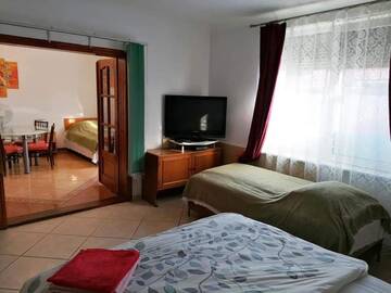 Фото номера Семейный номер-студио Гостевой дом Hostel Pascalis Alesd г. Aleşd 8