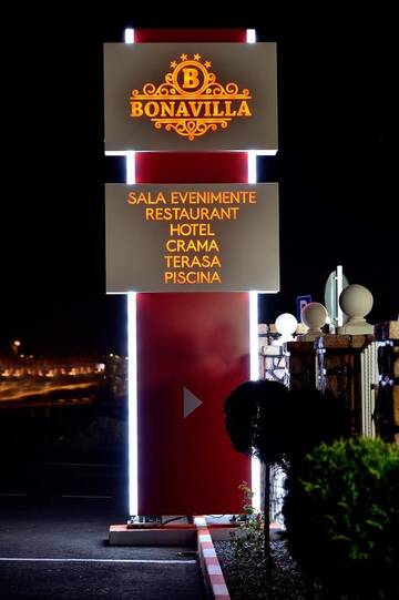 Фото Отель Bonavilla Complex г. Aleşd 2